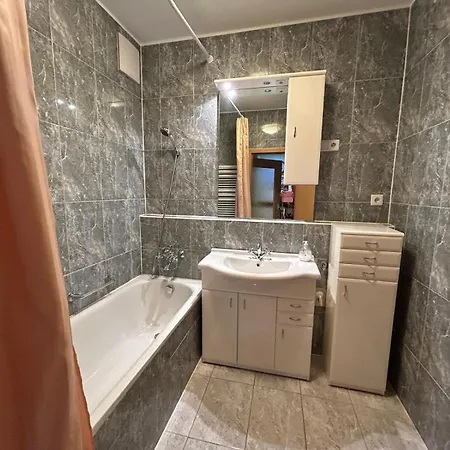 Apartament Rehab Vip